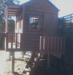 Cubby House Colours -  Cottage Green Roof, Dark Stain, Elevation